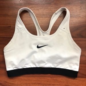 [nike] swoosh sports bra